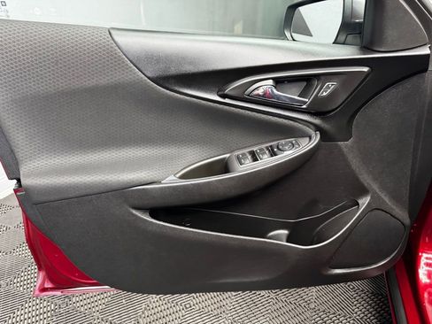 Used 2018 Chevrolet Malibu LT FWD image 37
