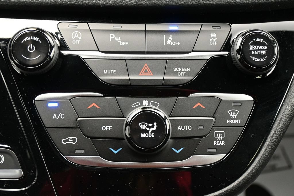New 2027 Chrysler Pacifica Select FWD image 19
