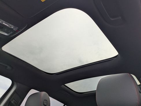 Certified 2025 Mercedes-Benz GLB 250 250 image 29