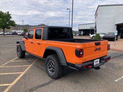 New 2025 Jeep Gladiator Rubicon w/ Safety Group AWD/4WD image 8
