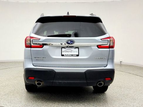 Used 2023 Subaru Ascent Premium w/ Convenience Package image 5