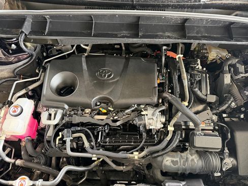 Used 2022 Toyota Highlander XLE FWD image 58