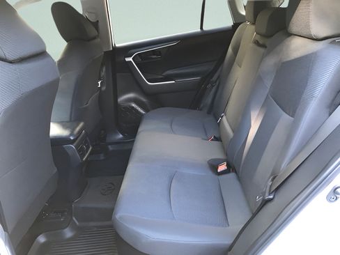 Certified 2024 Toyota RAV4 LE AWD/4WD image 10