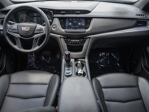 Used 2025 Cadillac XT5 Luxury FWD image 20