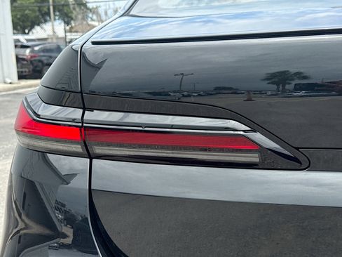 New 2026 BMW 740i w/ Premium Package RWD image 10