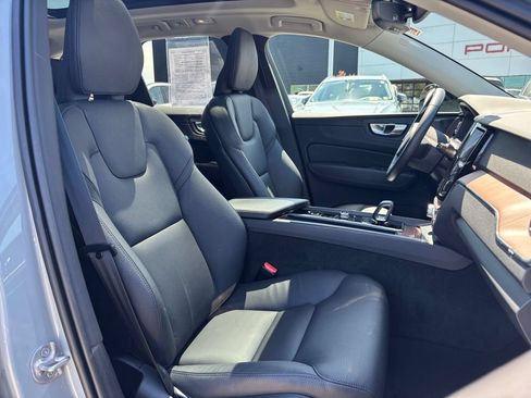 Certified 2024 Volvo XC60 B5 Plus w/ Protection Package Premier AWD/4WD image 20
