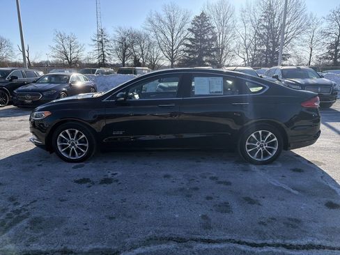 Used 2017 Ford Fusion Energi SE image 2