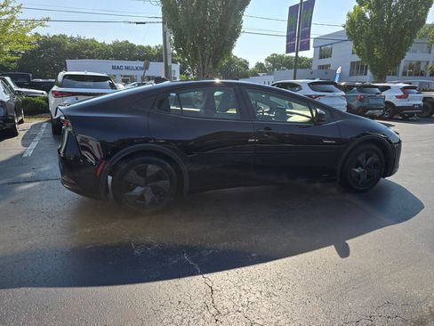 Used 2024 Toyota Prius LE AWD/4WD image 9