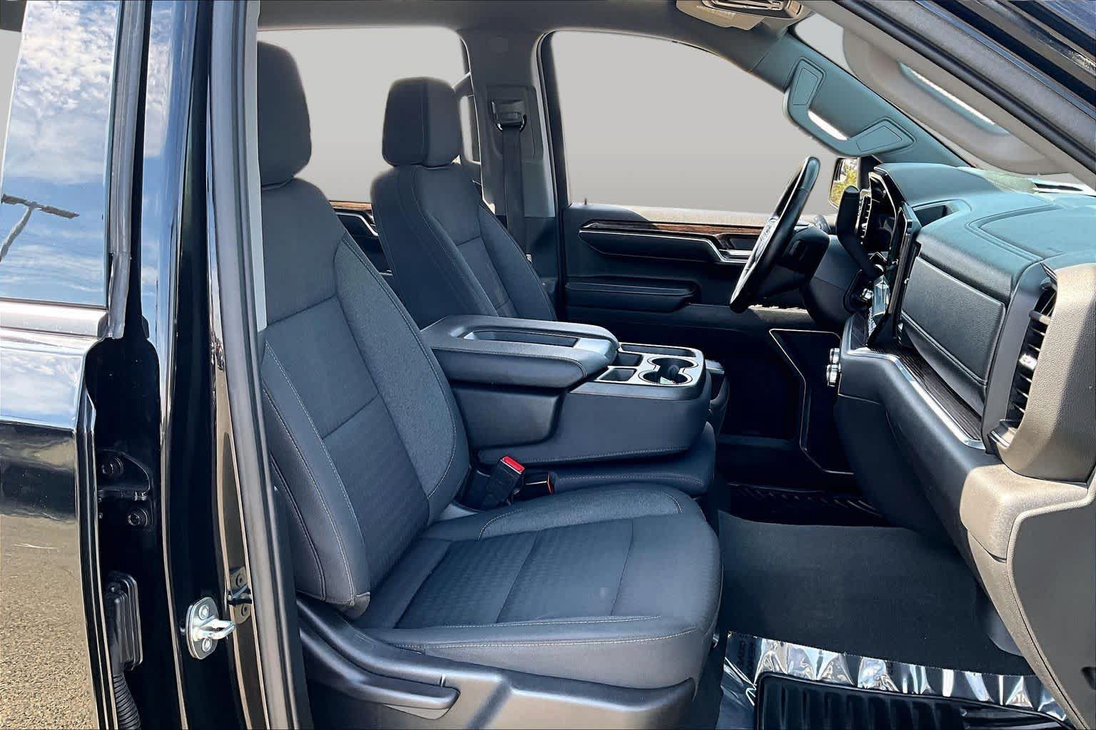 Used 2023 GMC Sierra 1500 Elevation RWD image 8