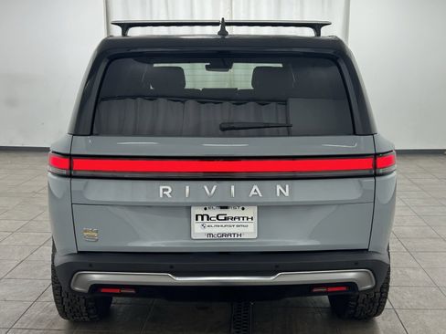 Used 2023 Rivian R1S Adventure image 5