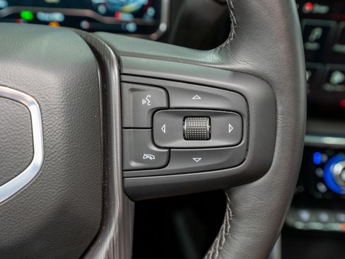 Used 2025 GMC Sierra 2500 Denali Ultimate image 32