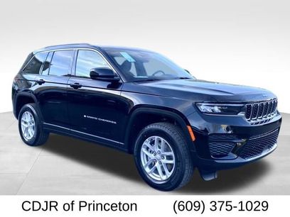 New 2025 Jeep Grand Cherokee Laredo w/ Luxury Tech Group I