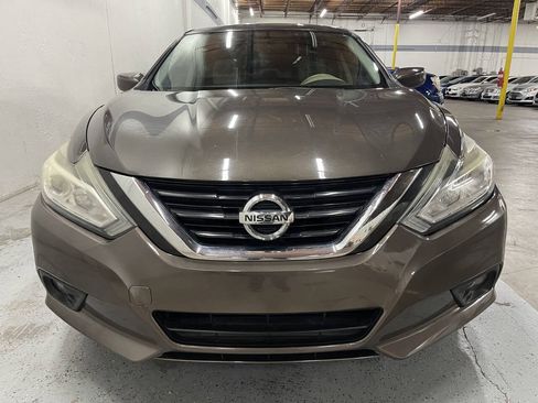 Used 2017 Nissan Altima 2.5 SV FWD image 3