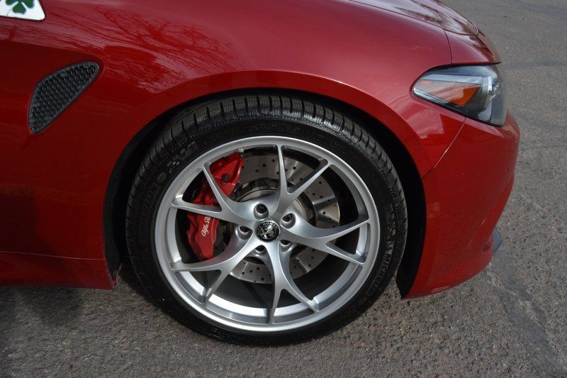 Used 2018 Alfa Romeo Giulia Quadrifoglio RWD image 38