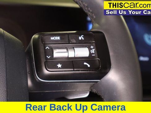 Used 2024 Hyundai Santa Fe SEL FWD image 16