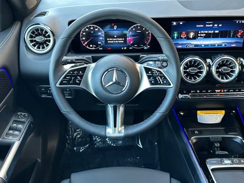 Certified 2025 Mercedes-Benz GLB 250 image 13