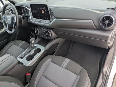 Used 2025 Chevrolet Blazer LT image 21