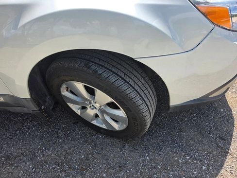 Used 2012 Subaru Outback 3.6R Limited AWD/4WD image 18