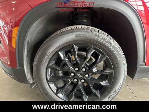 Used 2024 Chevrolet Traverse LT w/ Midnight/Sport Edition image 33