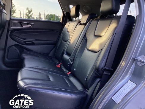 Used 2022 Ford Edge Titanium AWD/4WD image 17