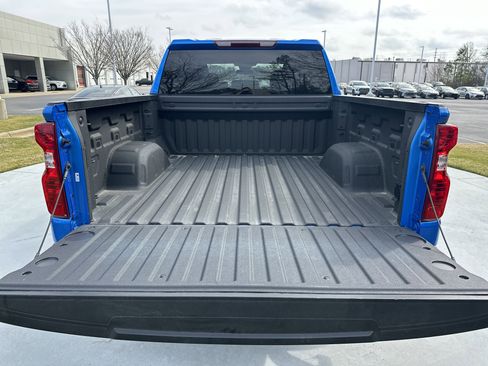 Used 2025 Chevrolet Silverado 1500 Custom image 31