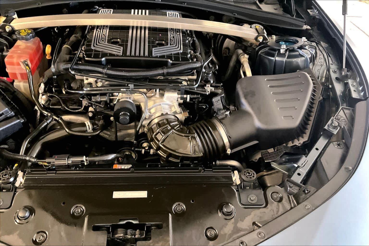 Used 2019 Chevrolet Camaro ZL1 RWD image 27
