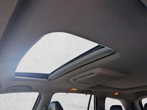 Used 2016 Honda Pilot Elite image 18