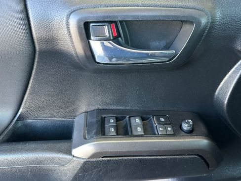 Certified 2022 Toyota Tacoma TRD Off-Road w/ Technology Package RWD image 10