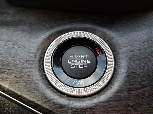 Used 2022 Jeep Grand Cherokee Overland image 23