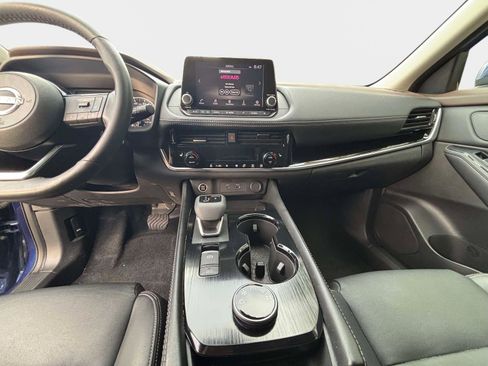 Used 2023 Nissan Rogue SL image 17