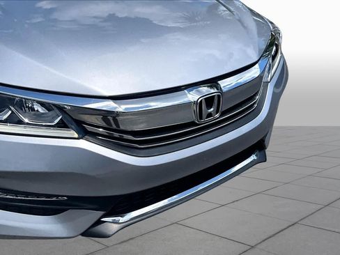 Used 2016 Honda Accord EX-L image 30