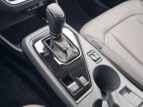 Certified 2025 Subaru Crosstrek 2.5i Limited w/ Crosstrek Mirror Package image 32