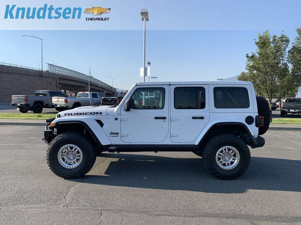 Used 2022 Jeep Wrangler Unlimited Rubicon w/ Xtreme Recon 35" Tire Package AWD/4WD image 4