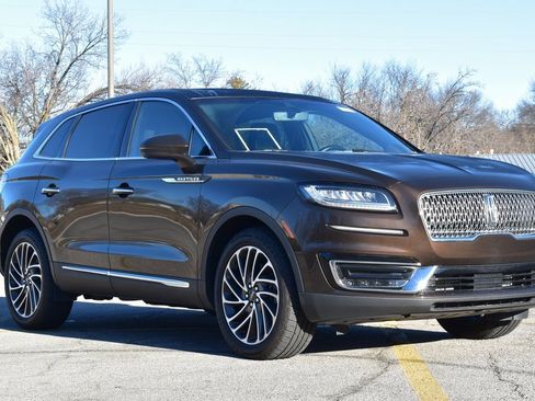 Used 2020 Lincoln Nautilus Reserve image 3