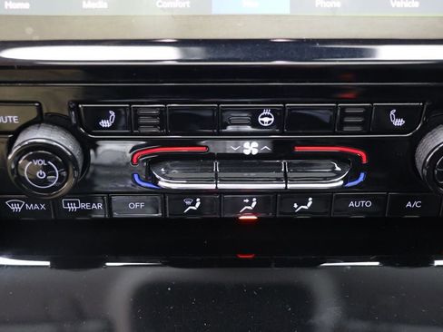 Used 2023 Jeep Grand Cherokee 4WD 4xe image 25