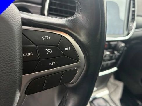 Used 2020 Jeep Grand Cherokee Limited AWD/4WD image 15
