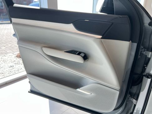 New 2025 Volvo EX90 Ultra image 15