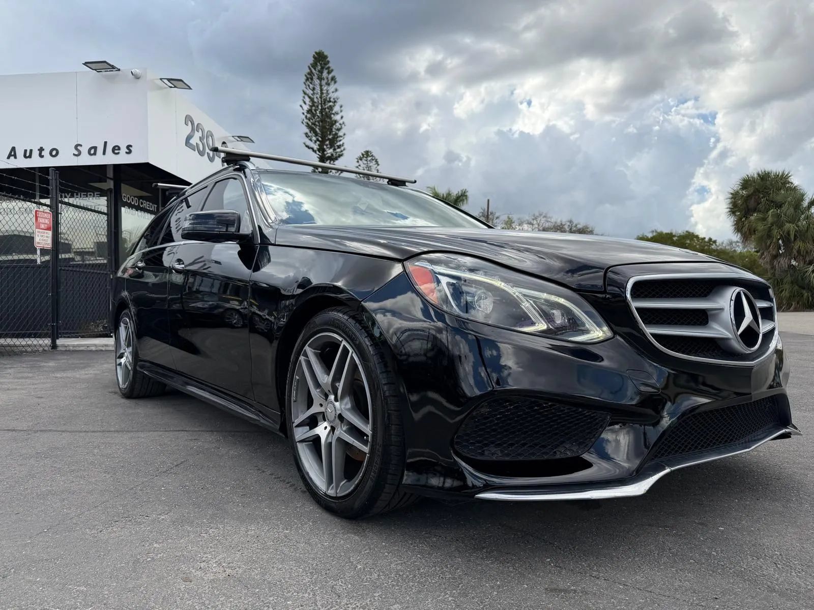 Used 2016 Mercedes-Benz E 350 4MATIC Wagon w/ Premium Package image 29