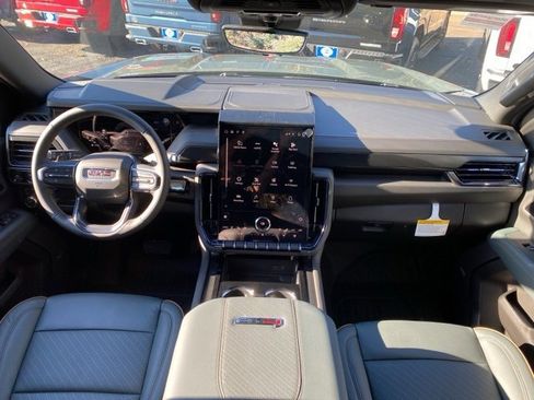 New 2026 GMC Yukon AT4 w/ AT4 Premium Package image 22