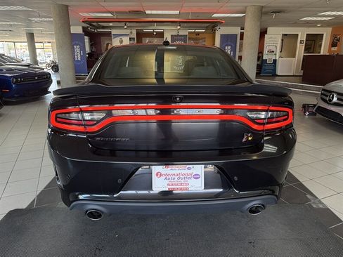 Used 2020 Dodge Charger Scat Pack image 7