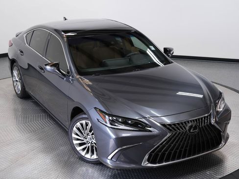 Used 2022 Lexus ES 350 Ultra Luxury w/ Accessory Package 2 FWD image 55