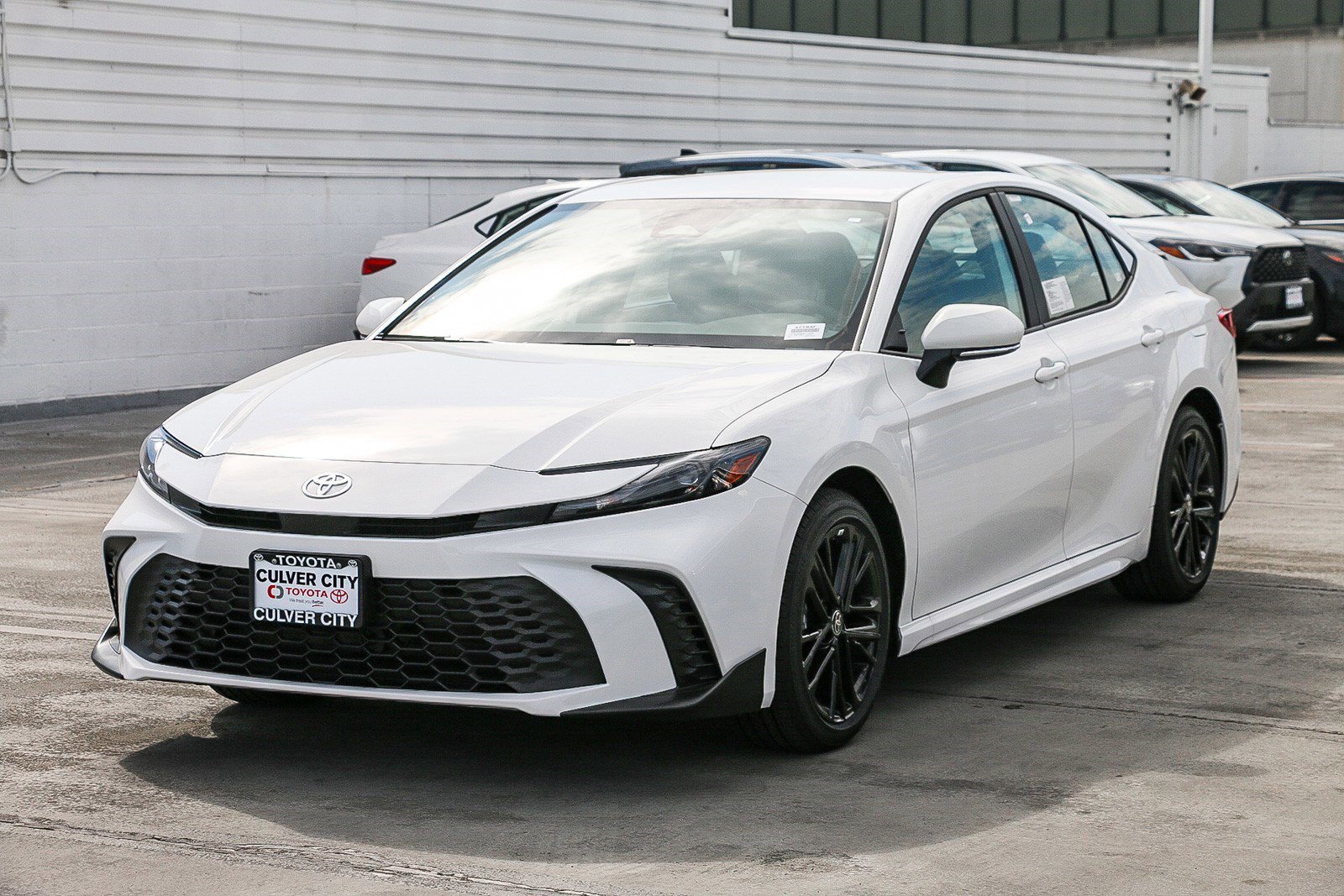 New 2026 Toyota Camry SE FWD image 3