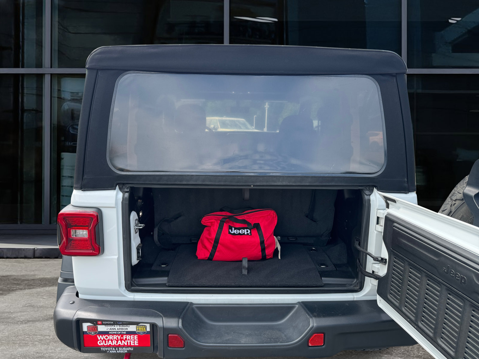 Used 2021 Jeep Wrangler Rubicon AWD/4WD image 11