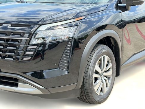 New 2026 Nissan Pathfinder SL AWD/4WD image 11