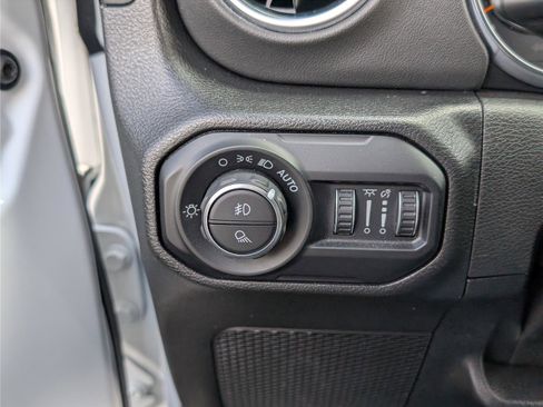 Used 2022 Jeep Gladiator Overland w/ Popular Equipment Package image 20