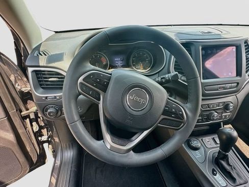 Used 2022 Jeep Cherokee Latitude Lux AWD/4WD image 12