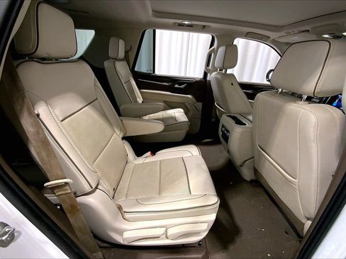 Used 2021 GMC Yukon Denali RWD image 25