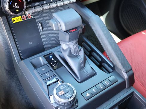 Used 2025 Toyota Tacoma TRD Pro AWD/4WD image 21