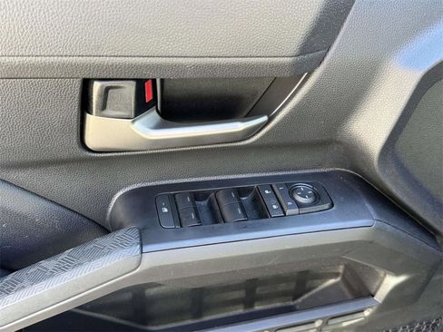 Used 2025 Toyota Tacoma TRD Off-Road image 17