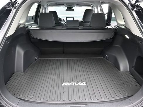 Certified 2025 Toyota RAV4 LE AWD/4WD image 18